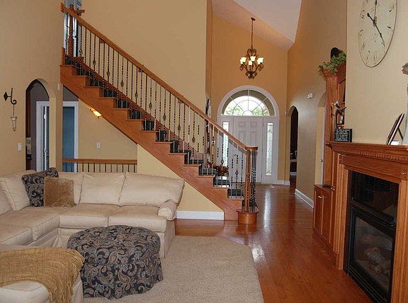 5th image of 12150 Oxford Ct