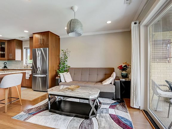 5th image of 7300 Evergreen Dr APT 3D
