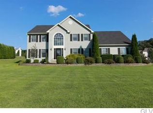 380 Apple Dr, Bath, PA 18014