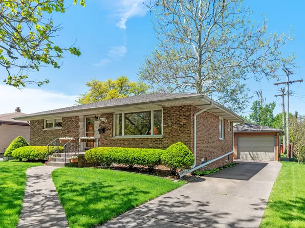 8116 Woodlawn Ave, Munster, IN 46321