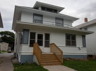 214 E Davenport St, Iowa City, IA 52245