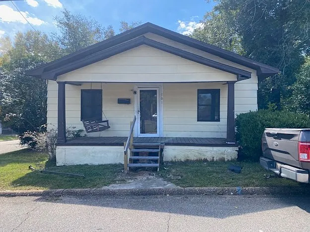 701 Houston St