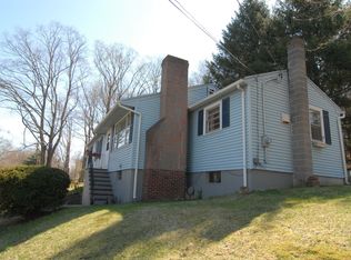 52 Gardner St, Groveland, MA 01834