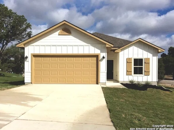 106 Lakeview Ct, Spring Branch, TX 78070