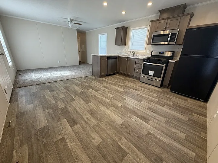 38000 Le Chateau Blvd #445 — Photo 6