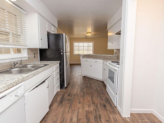 5th image of 4422 28th St
