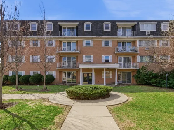 415 Wesley Ave APT 21, Oak Park, IL 60302