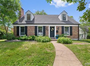 447 N Geyer Rd, Saint Louis, MO 63122