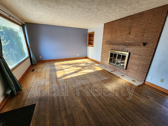 2nd image of 7617 E Euclid Ave