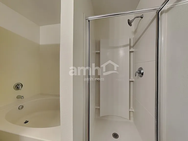 1524 Eastway Dr — Photo 14