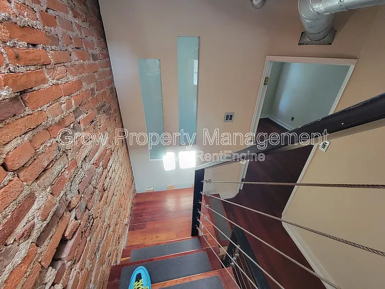1019 S 10th St — Photo 18