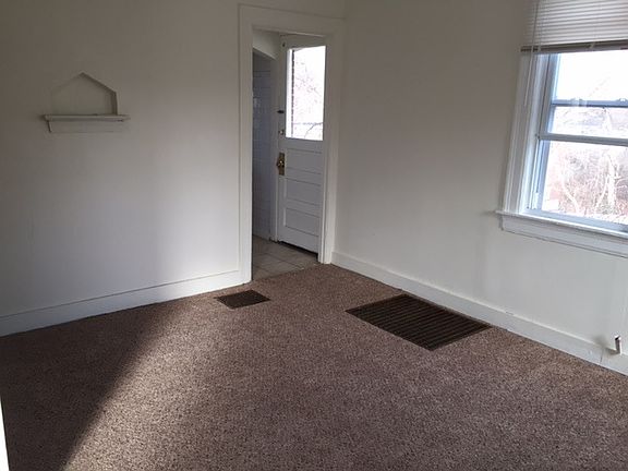 3rd image of 5951 Leffingwell Ave