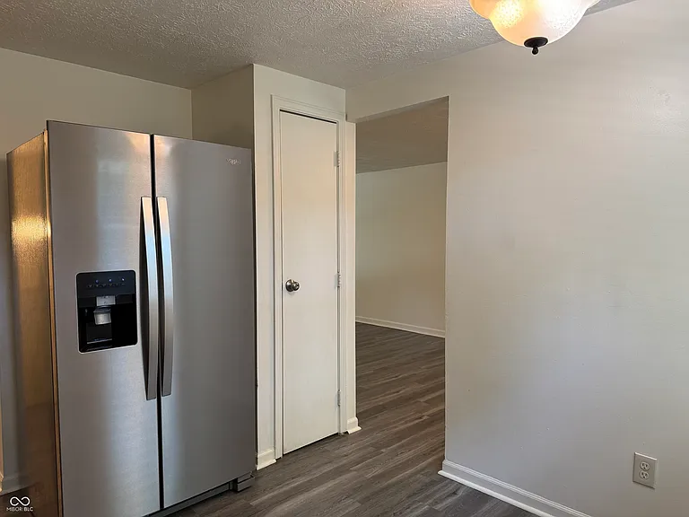 7717 Cambridge Dr — Photo 8