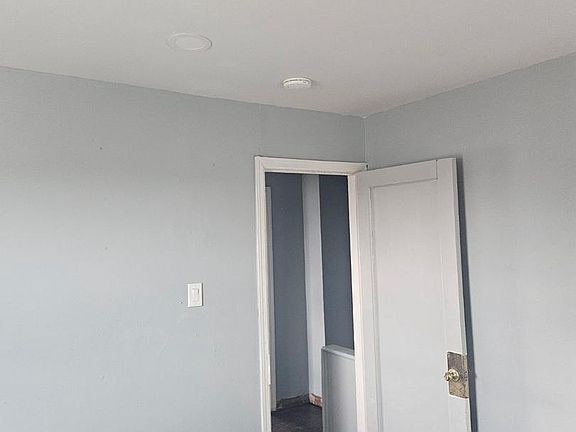 5th image of 854 51st St NE