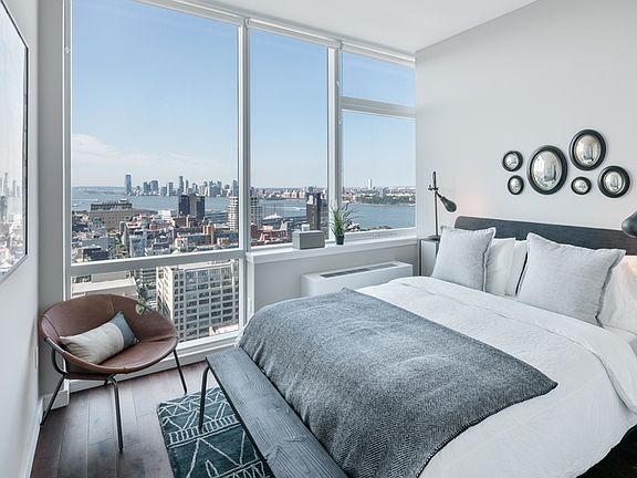 2nd image of 507 W 28th St APT 18A