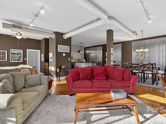 5th image of 404 N Laurel Ave APT 16