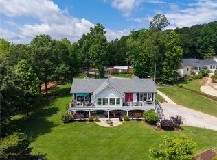 109 S Shore Dr, Fair Play, SC 29643