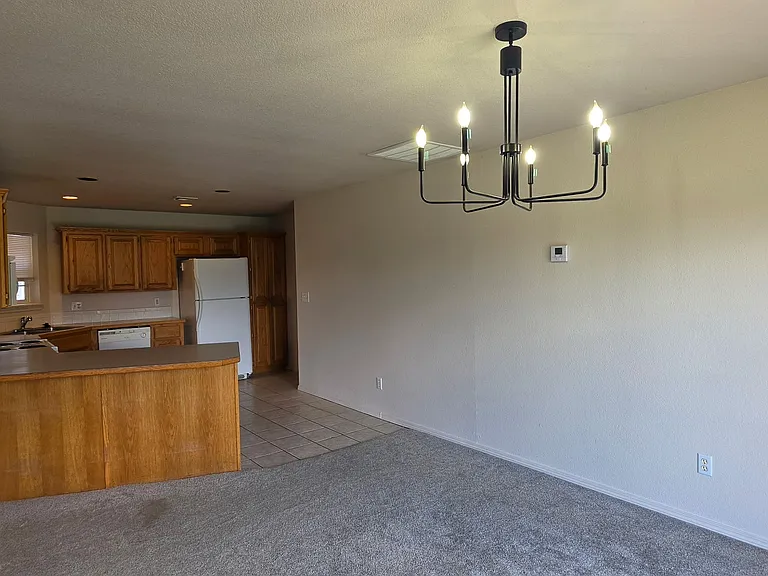 5808 N Bryan Ave — Photo 4