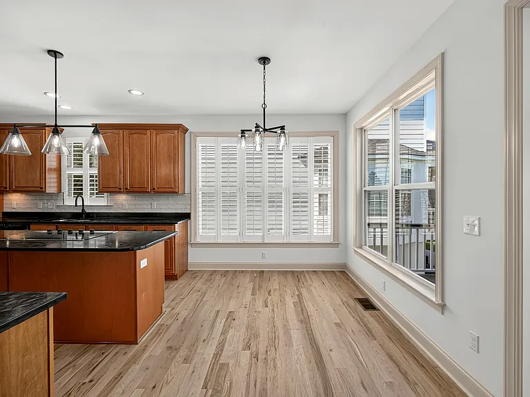 1733 Indigo Island Dr — Photo 27