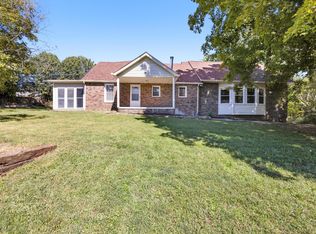 1007 Central Dr, Hixson, TN 37343