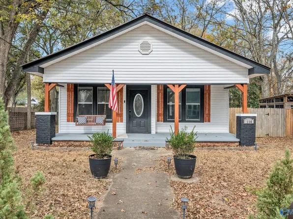 114 W Charlotte Ave, Scottsboro, AL 35768