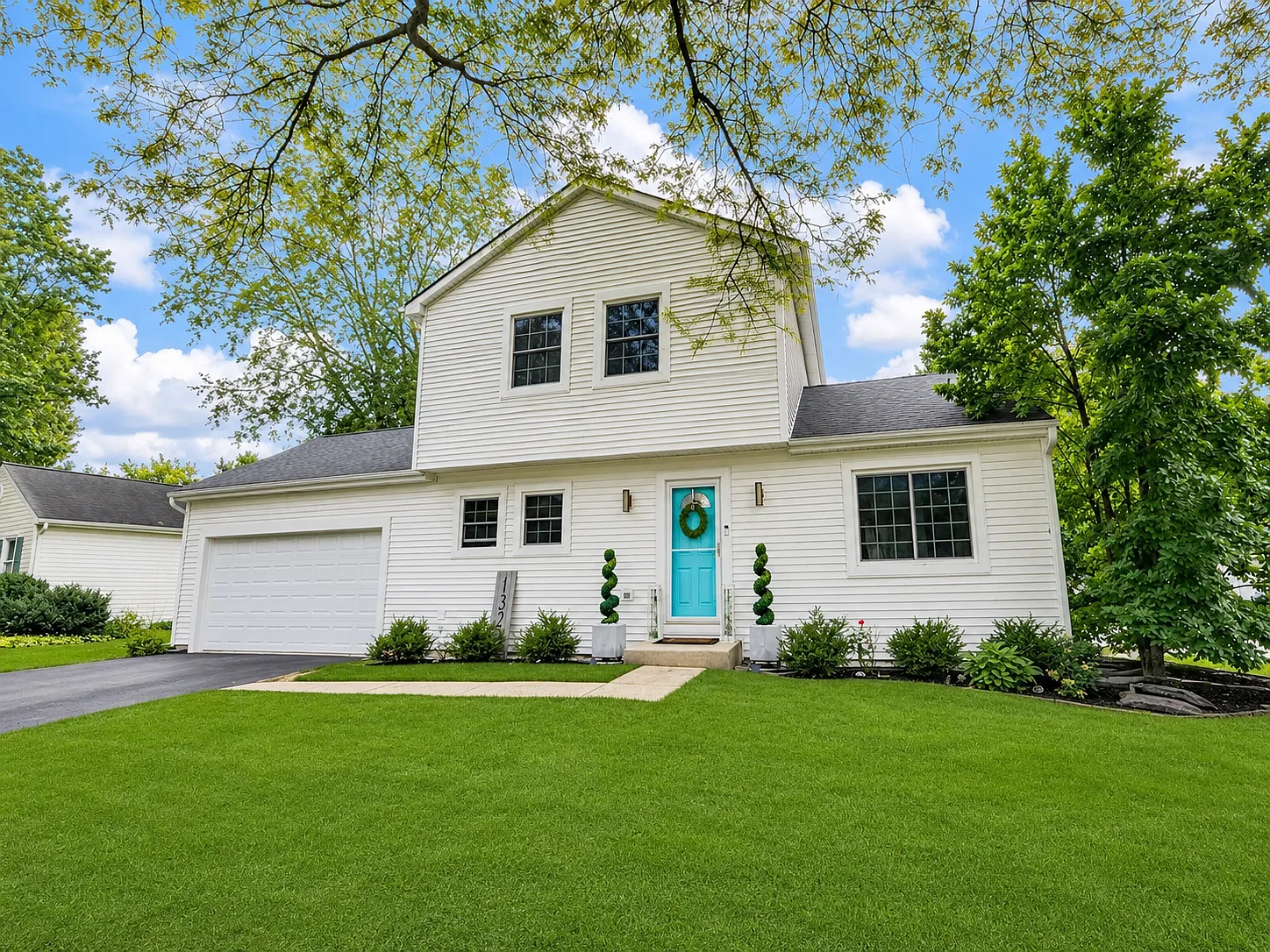 3 bed, 1.5 bath, 1320 sqft, $3,400 — Photo 1