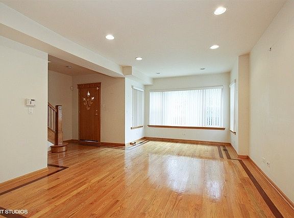 2nd image of 10731 S Eberhart Ave