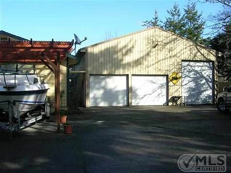 2nd image of 200 Vipond Dr