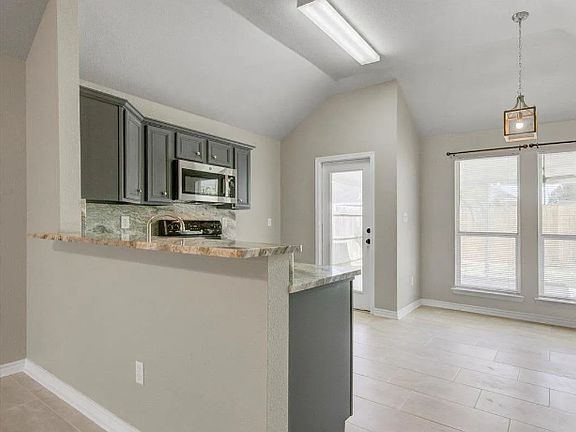 3rd image of 5780 Shadowbend Cir S