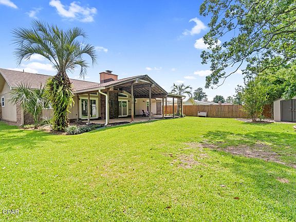5th image of 136 Derby Woods Dr