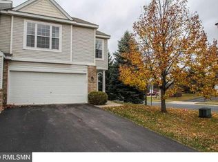 303 Wagon Wheel Ln, Chaska, MN 55318