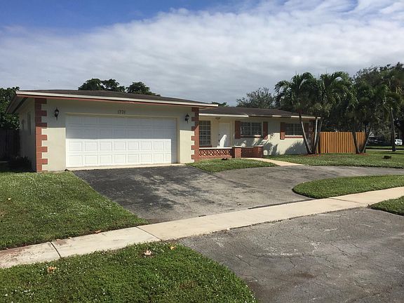 3rd image of 1701 NW 105th Ave