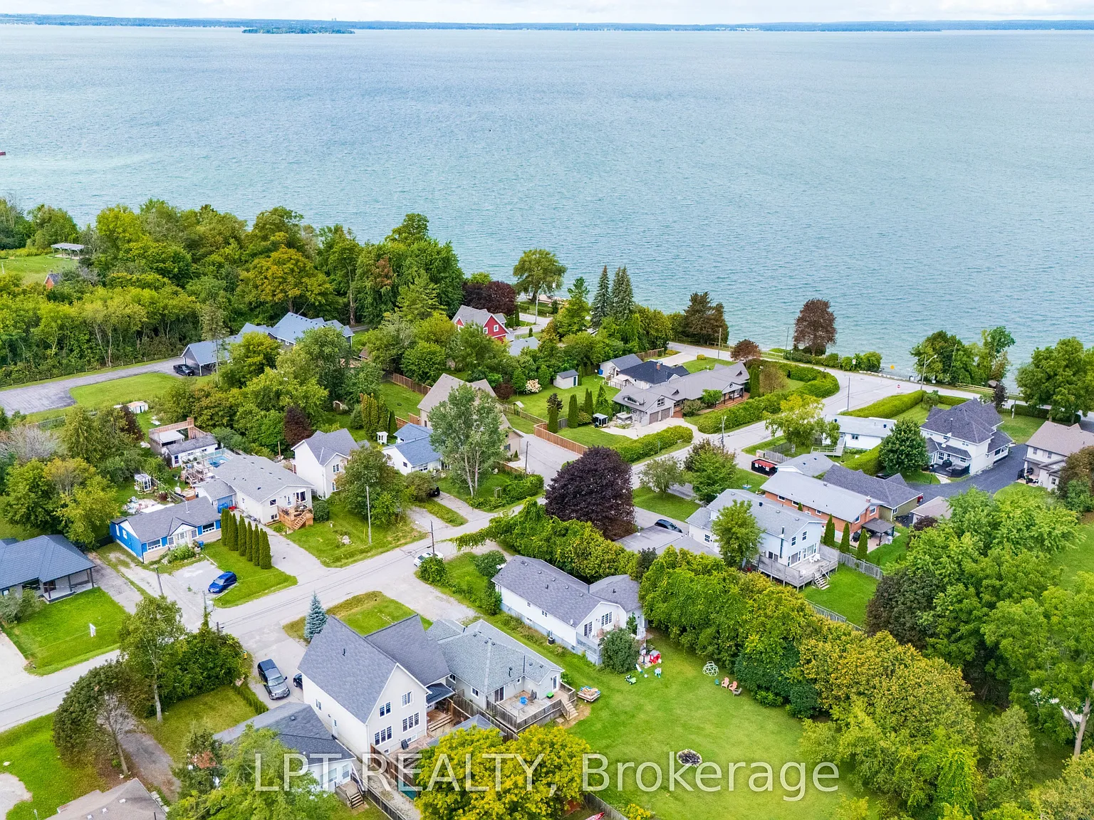 3 bed, $2,550 — Photo 2