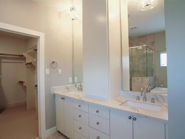 4701 Caroline St — Photo 21