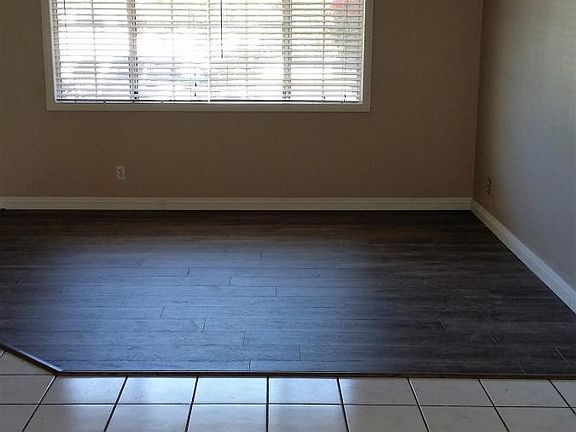 5th image of 3528 S Gauntlet Dr