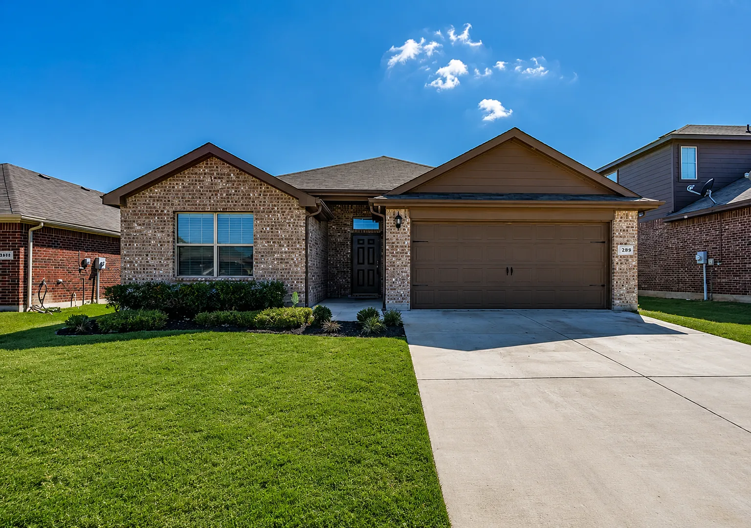 Beautifully Maintained Home in Established Fort Worth Neighborhood! — Photo 1
