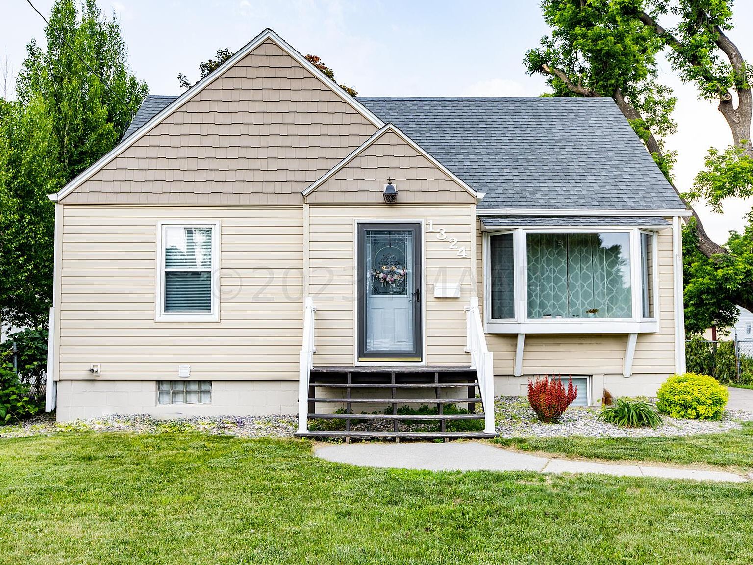 1324 7th Ave N, Moorhead, MN 56560 Zillow