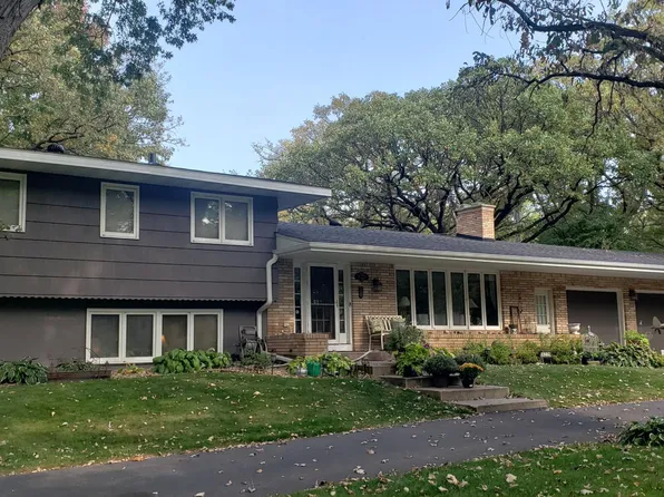 16229 Temple Dr S, Minnetonka, MN 55345