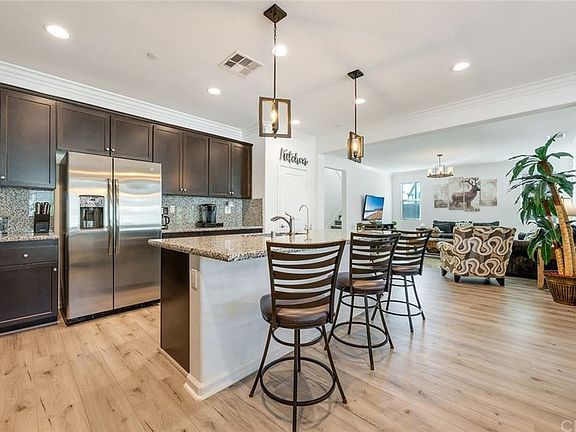 5th image of 24406 Poinsettia Dr