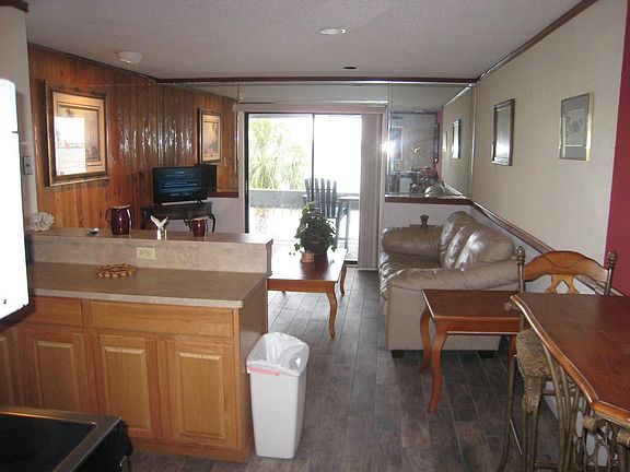 4th image of 560 Pleasure Pier Blvd APT 108