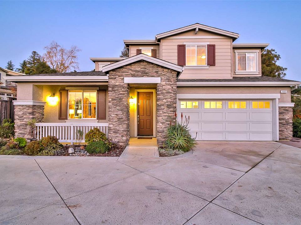 1st image of 2605 Highland Trail Ct