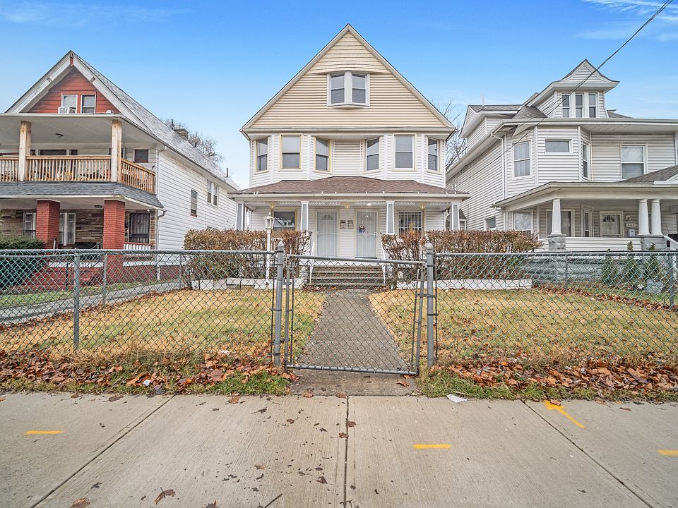 1st image of 670 E 115th St #670