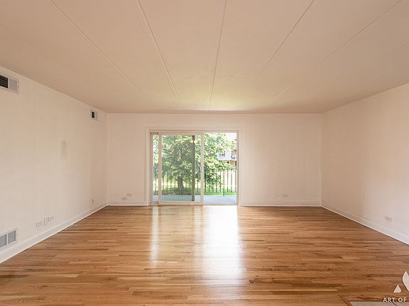 3rd image of 9146 W 140th St APT 2SW