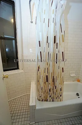 Rented by Universal Realty Group | media 7
