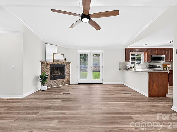 4th image of 3312 Amity Hill Rd