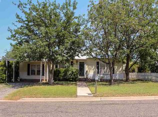 105 SW 13th St, Seminole, TX 79360