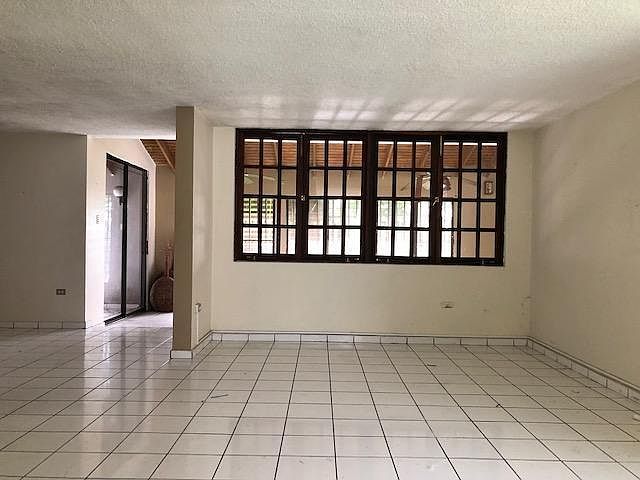 2nd image of BE18 Calle Amazonas