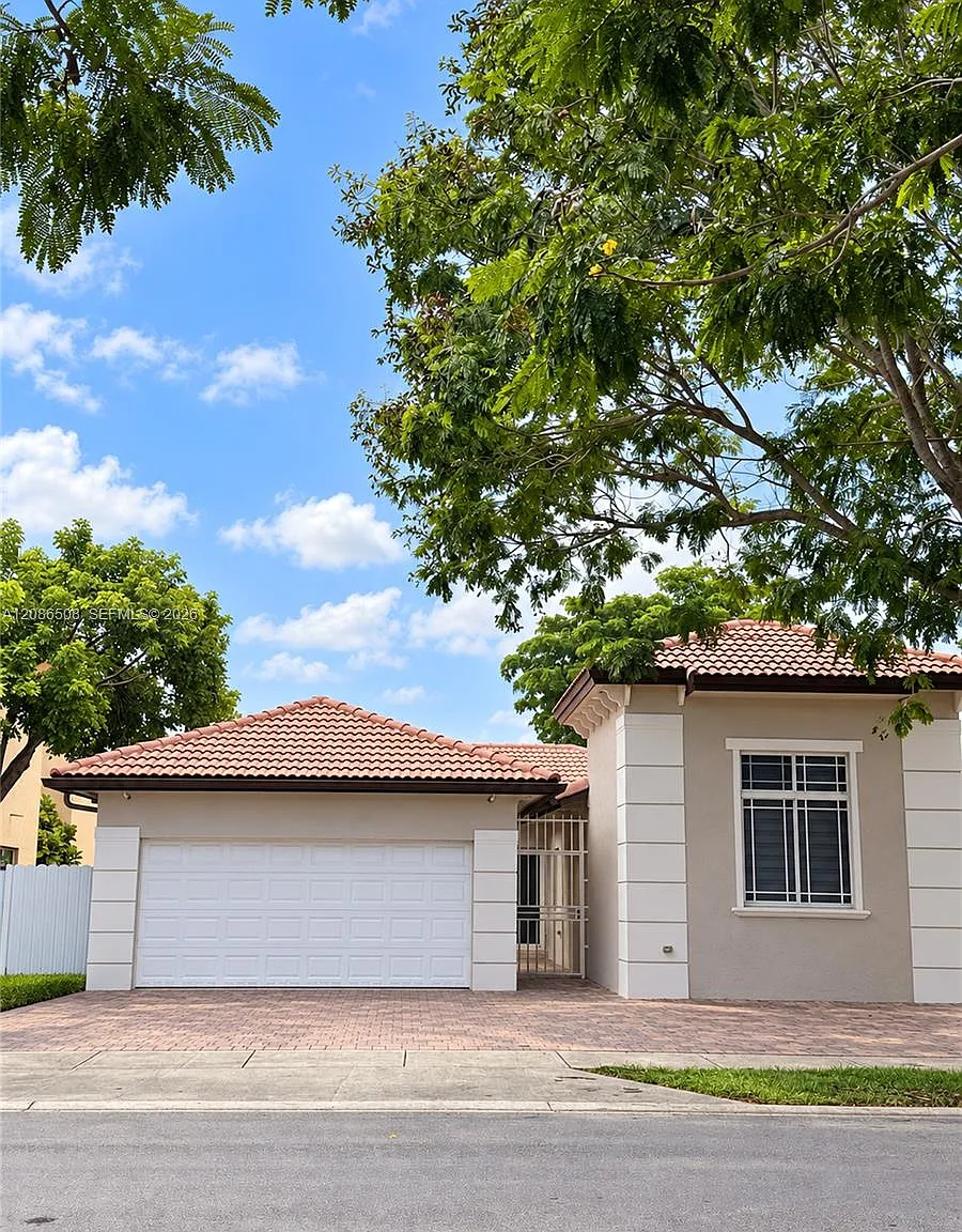 23040 SW 113th Psge — Photo 2