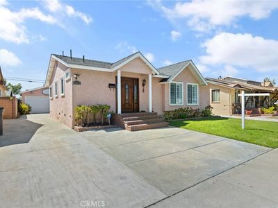 11416 212th St, Lakewood, CA, 90715