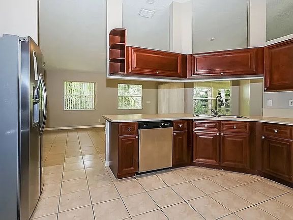5th image of 116 Waterway Rd